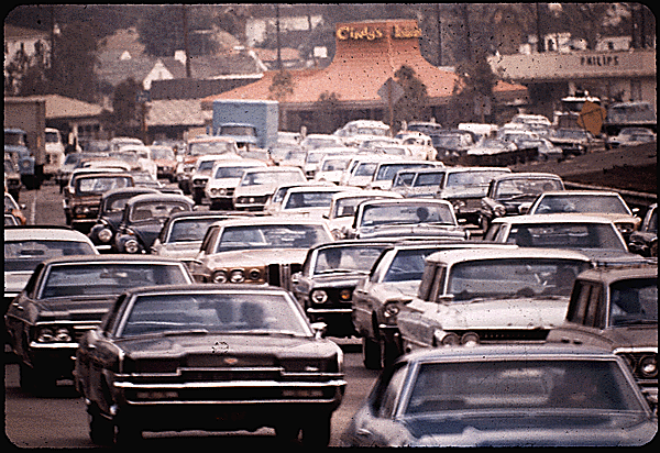Cars crowd the Hollywood Freeway in May 1972. (Source: Gene Daniels | EPA)